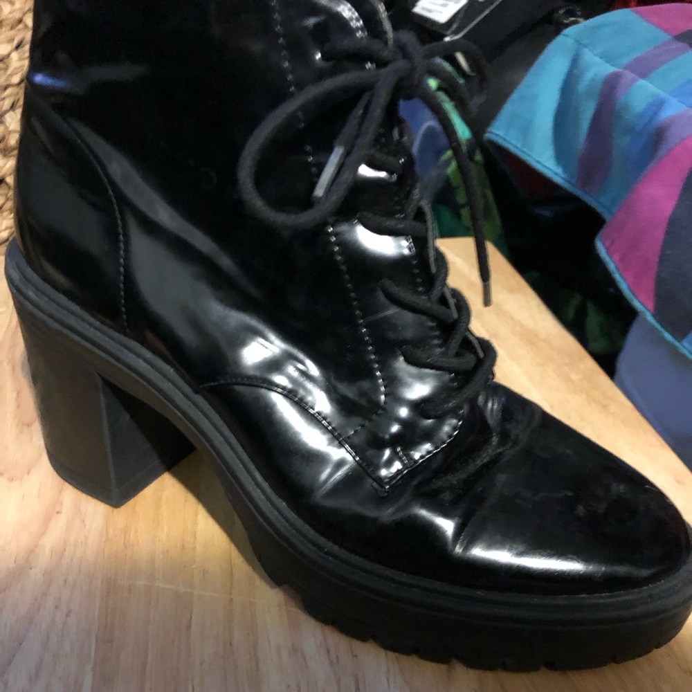 Combat boots